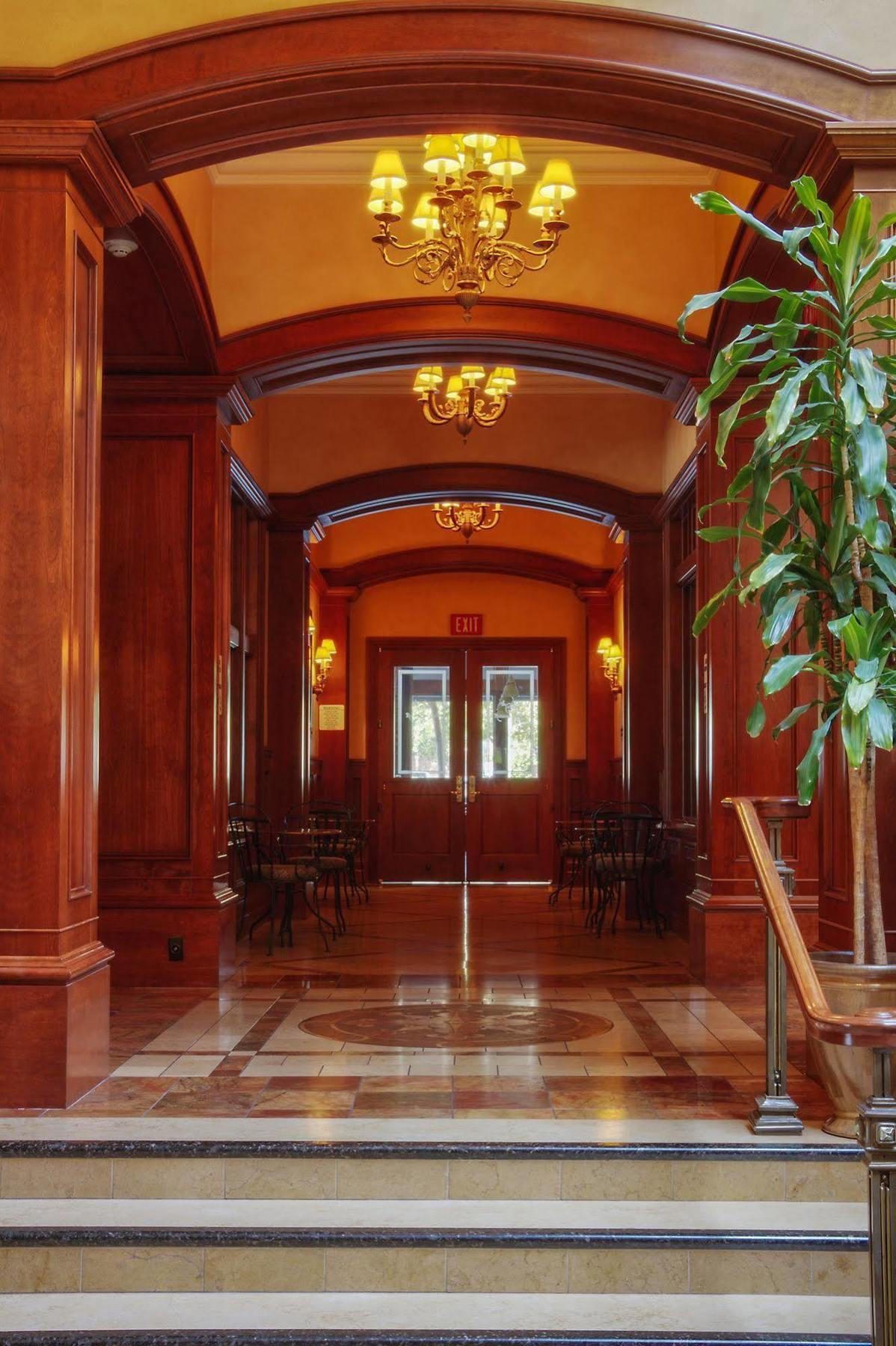 אטסקדרו Carlton Hotel מראה חיצוני תמונה